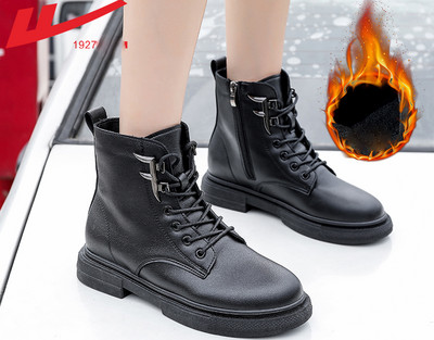 Μοντέρνες γυναικείες έκο δερμάτινες μπότες σε διάφορα μοντέλα