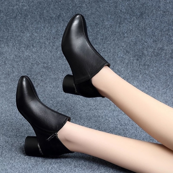 Uus mudel sügissaapad terava otsaga lukuga mudel