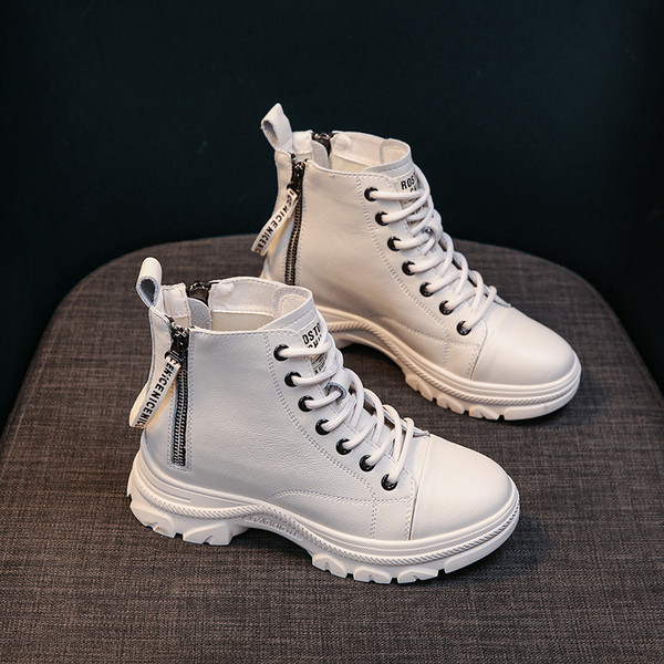 Eko bőrből készült alkalmi női csizma durva talppal, cipzárral