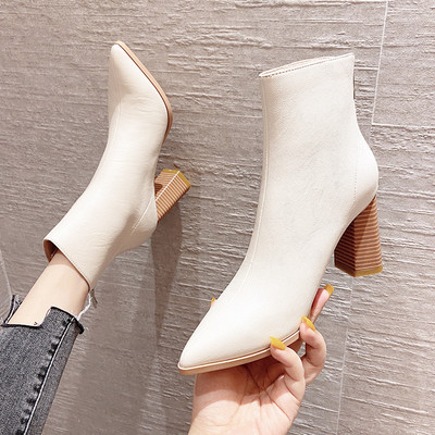 Μοντέρνες γυναικείες μπότες από δέρμα eco με τακούνι  8 cm