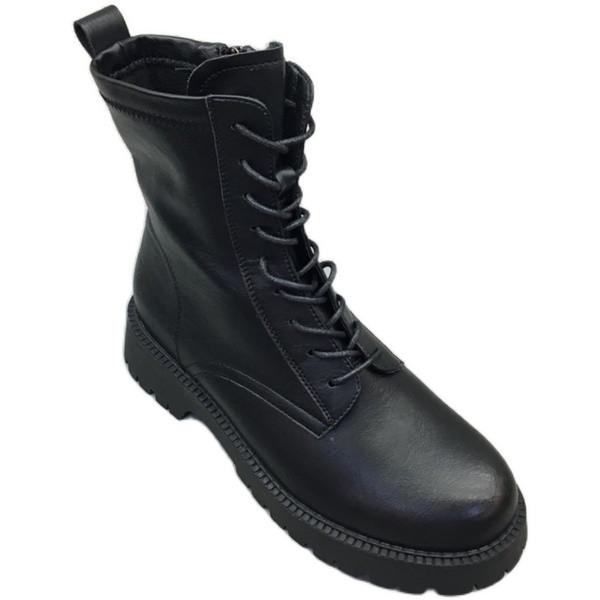 Lapos talpú női csizma új modellje - fekete színű