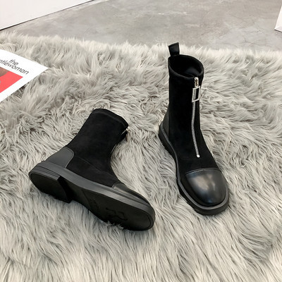 Aktuális női csizma lapos talppal és cipzárral