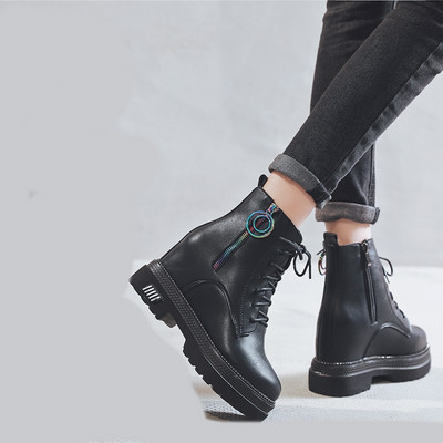 Öko bőrből készült női alkalmi csizma fűzővel és cipzárral fekete színben