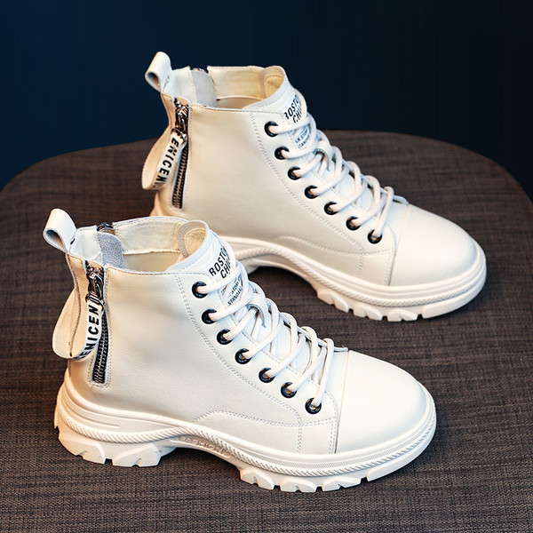 Alkalmi csizma cipzárral és fűzővel