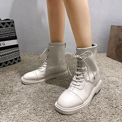 Alkalmi női csizma lekerekített modell műbőrből, lapos talppal