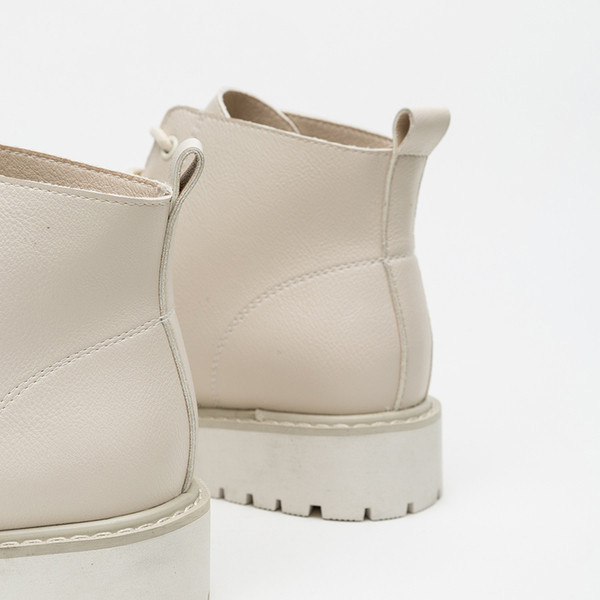 Öko-nahast beežid naiste saapad paeltega