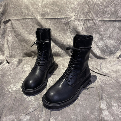 Öko-nahast moodsad lameda talla ja paeltega naiste saapad