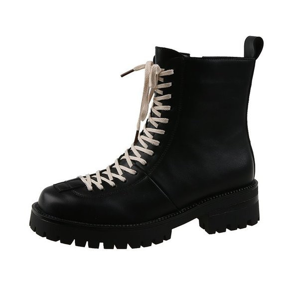 Moodsad naiste paeltega saapad - musta värvi