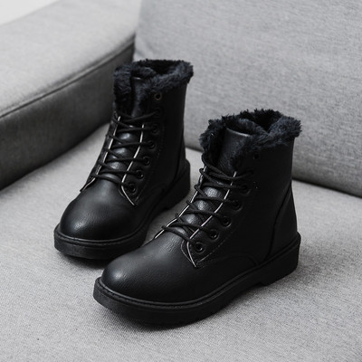 Νέο μοντέλο γυναικείες μπότες με μαλακή επένδυση με επίπεδη σόλα