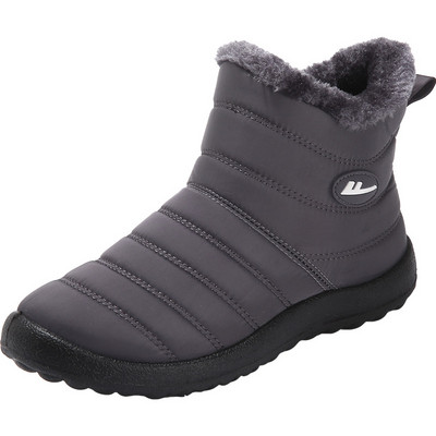 Női csizma puha béléssel és lapos talppal