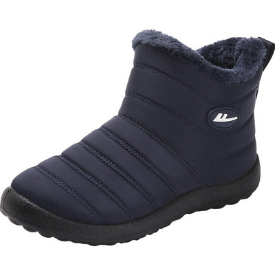 Női csizma puha béléssel és lapos talppal