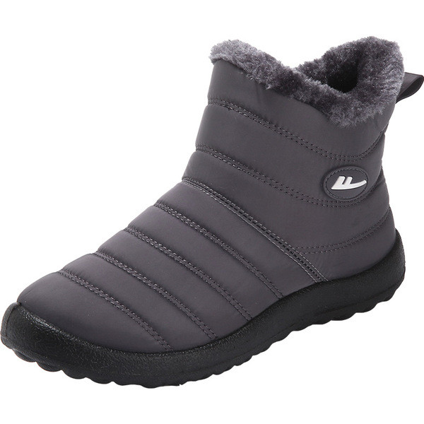 Női csizma puha béléssel és lapos talppal