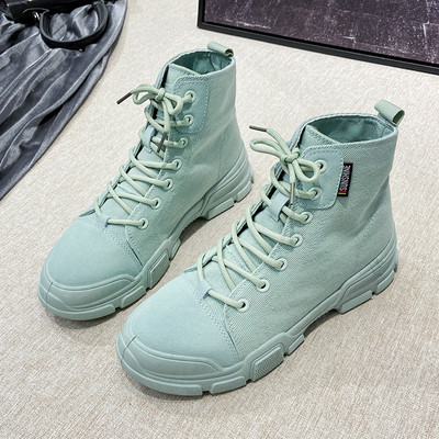 Γυναικείες αθλητικές μπότες με κορδόνια και τραχιά σόλα