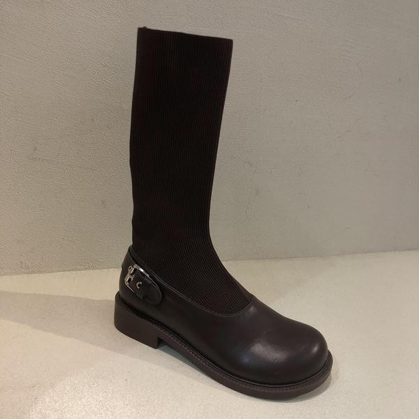 Uus mudel naiste kunstnahast saapad - kaks mudelit