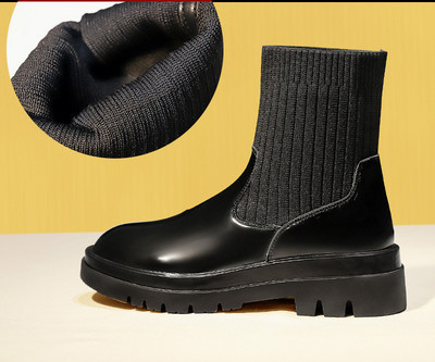 Μοντέρνες γυναικείες μπότες με αγκράφα και μεταλλικά στοιχεία - τρία μοντέλα