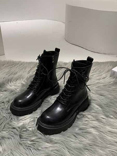 Eko bőrből készült női téli csizma lapos talppal és fűzővel