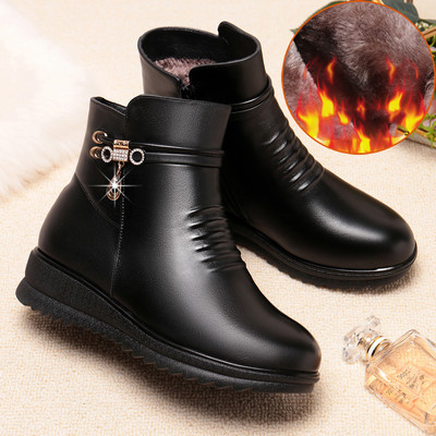 Moodsad naiste nahast saapad – pehme voodriga või ilma