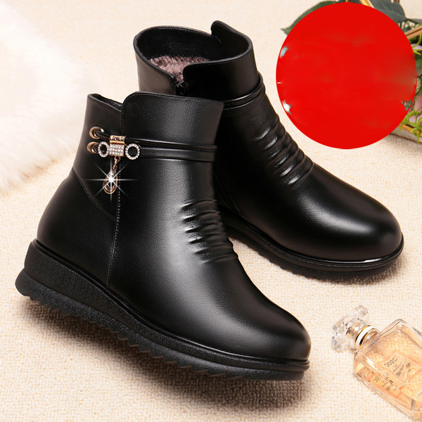 Moodsad naiste nahast saapad – pehme voodriga või ilma