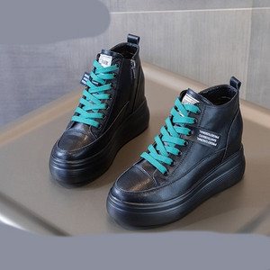 Naiste vabaaja musta värvi ökonahast lameda tallaga talvetossud