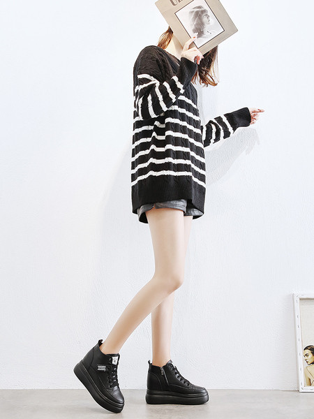 Naiste vabaaja musta värvi ökonahast lameda tallaga talvetossud