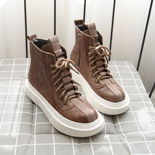 Naiste vabaaja saapad ökonahast kõrge tallaga