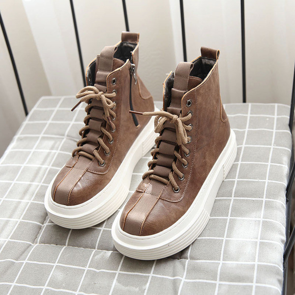 Naiste vabaaja saapad ökonahast kõrge tallaga