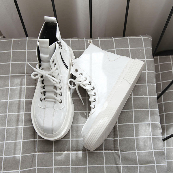 Naiste vabaaja saapad ökonahast kõrge tallaga