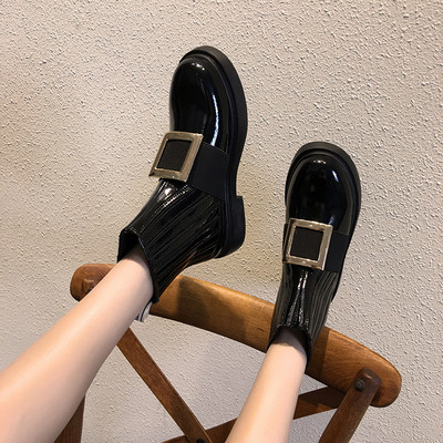 Aktuālie sieviešu zābaki no eko ādas ar sprādzi