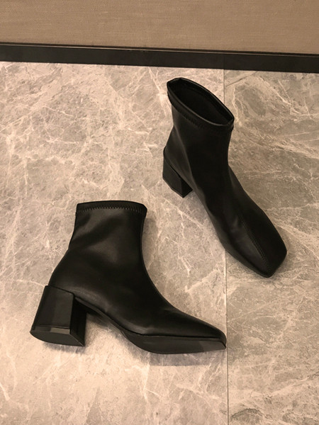 Bőr női csizma 6 cm sarokkal