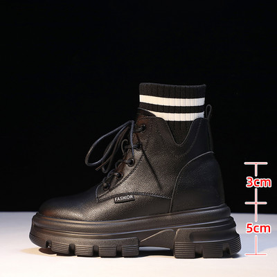 Sieviešu zābaki no eko ādas ar šņorēm un raupju zoli