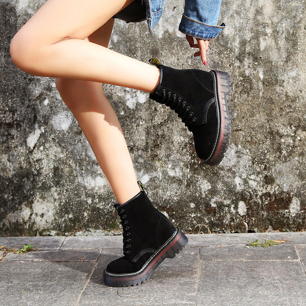 Ökoseemisnahast paeltega naiste vabaaja saapad