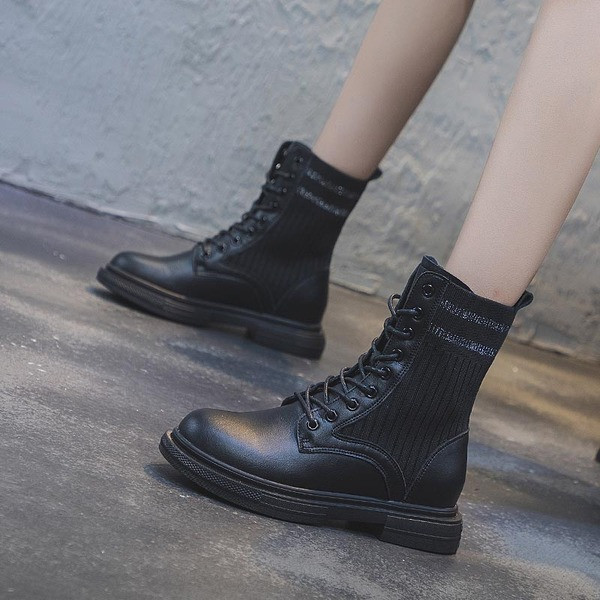 Naiste vabaaja saapad ökonahast paeltega - musta värvi