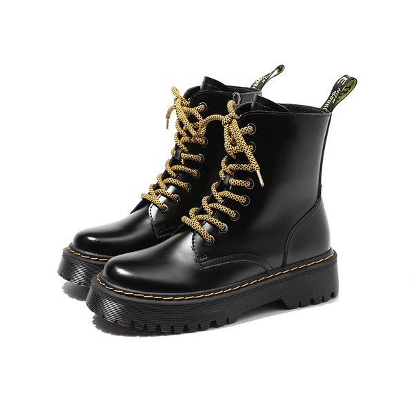 Naiste värviliste paeltega nahast saapad