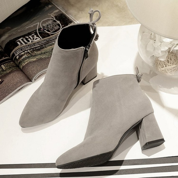 Naiste vabaaja saapad kandilise kontsaga – öko seemisnahk