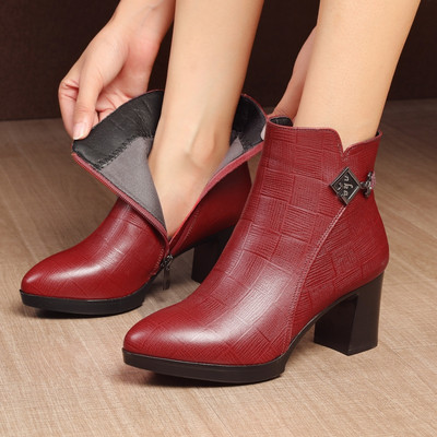 Μοντέρνες γυναικείες μπότες από οικολογικό δέρμα με τακούνι 6,5 cm - με ή χωρίς μαλακή επένδυση