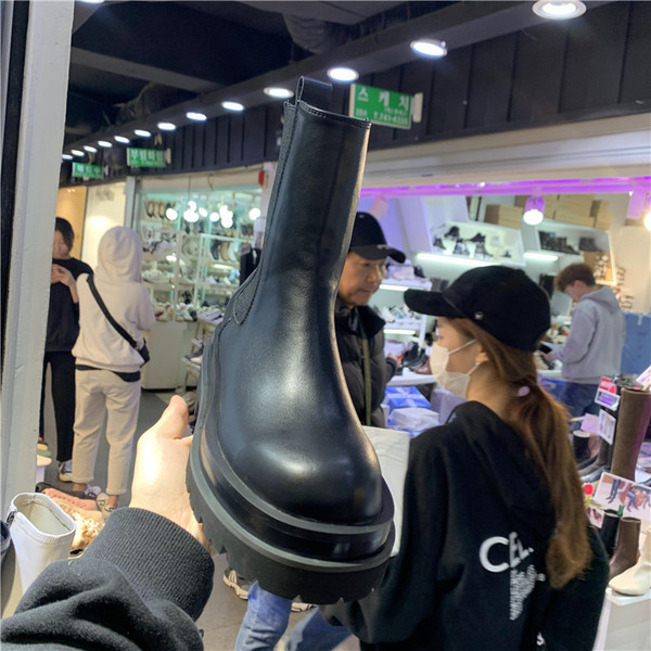 Uus mudel ökonahast saapad, kumer kummiga mudel