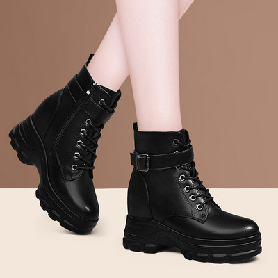 Női alkalmi csizma fűzővel, cipzárral és magas talppal