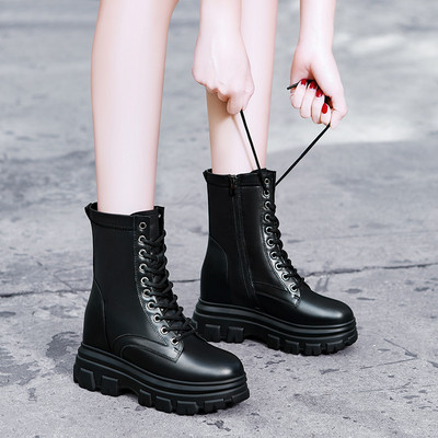 Női alkalmi csizma fűzővel, cipzárral és magas talppal