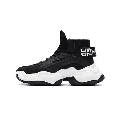 Alkalmi női tornacipő fűzővel és durva talppal - két modell