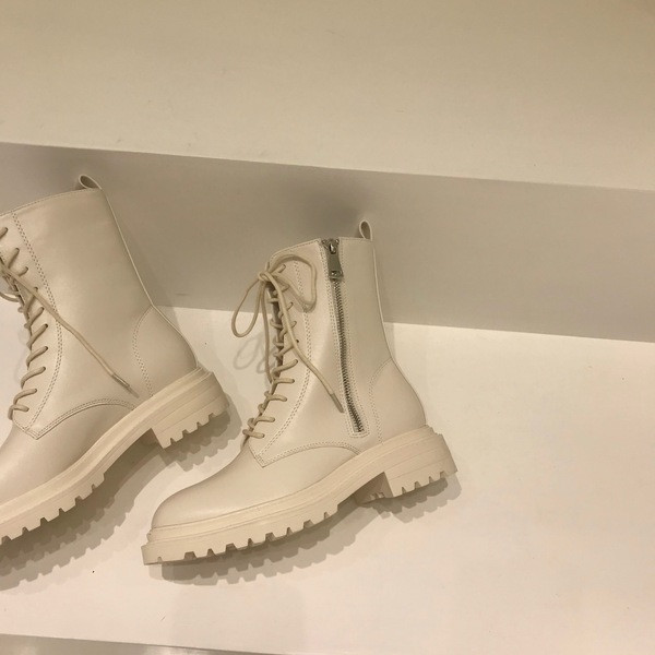 Kahes värvitoonis paeltega naiste nahksaapad