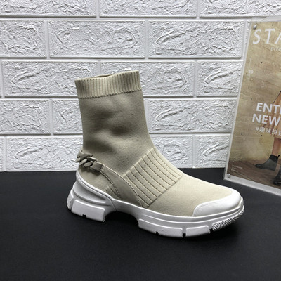 Naiste talvetossud soki tüüpi