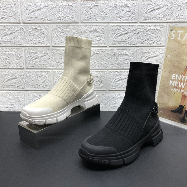 Naiste talvetossud soki tüüpi