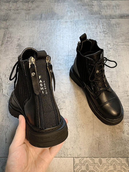 Vabaaja naiste saapad ümar lukuga mudel