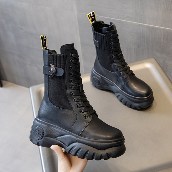 Alkalmi női zokni fekete színben - két modell