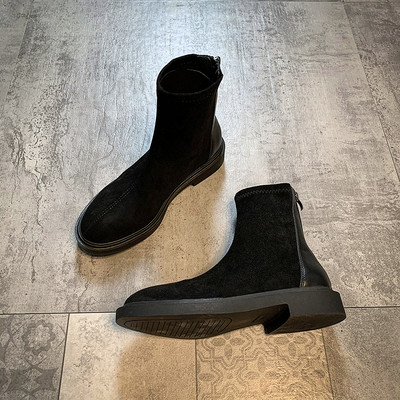 Musta värvi puhtad naiste saapad ökonahast või ökoseemisnahast