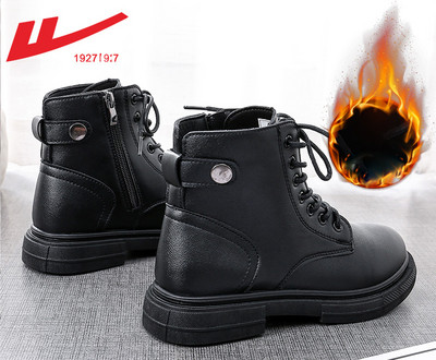 Praegused tõmbluku ja paeltega naiste saapad - mitu mudelit