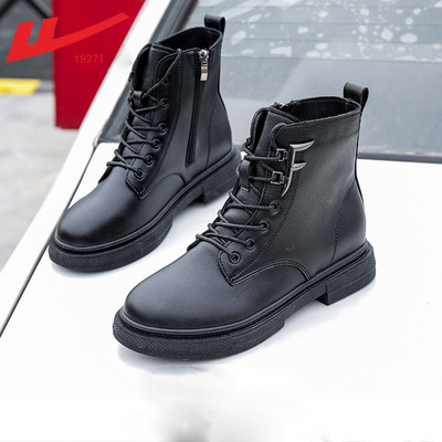 Praegused tõmbluku ja paeltega naiste saapad - mitu mudelit