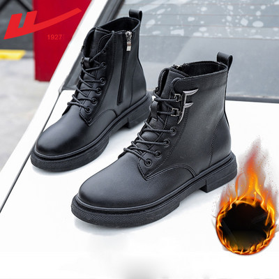 Praegused tõmbluku ja paeltega naiste saapad - mitu mudelit