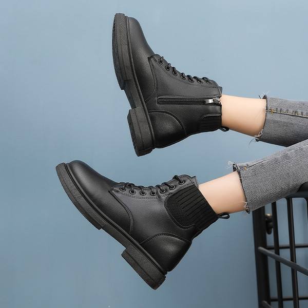 Praegused tõmbluku ja paeltega naiste saapad - mitu mudelit