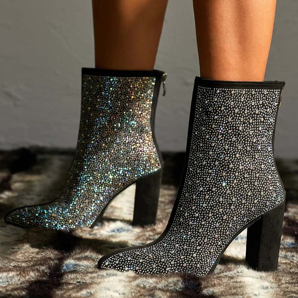 Női csizma kövekkel és magas sarkú - hegyes modell